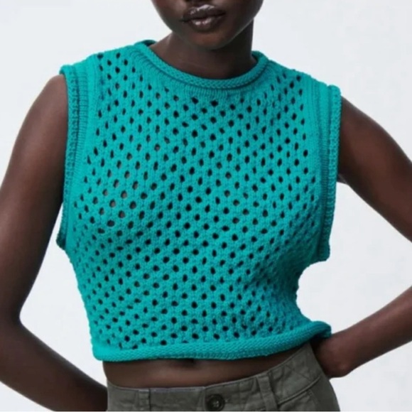 Multicolored Sleeveless Cropped Top - Picture 1 of 7